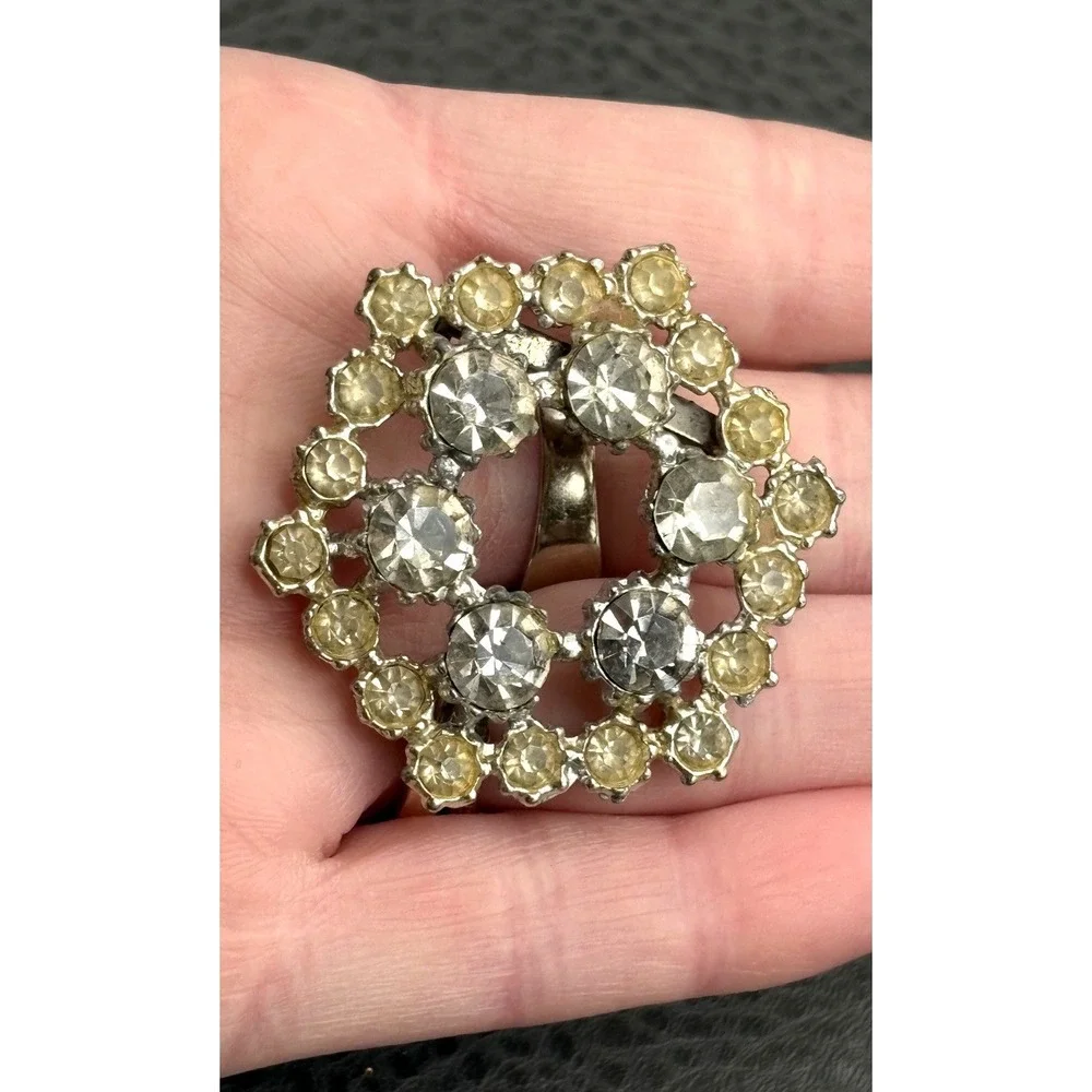 Vintage 1950's Clear Rhinestone Brooch Pin Silver Tone Pot Metal Wreath Design